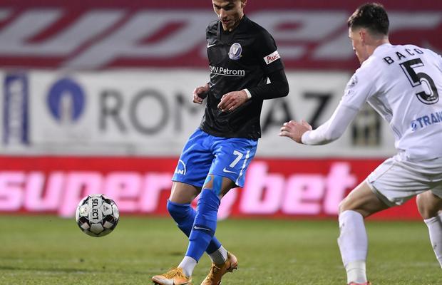 Viitorul respiră în play-out, după un penalty contestat vehement de Gaz Metan! Clasamentul ACUM