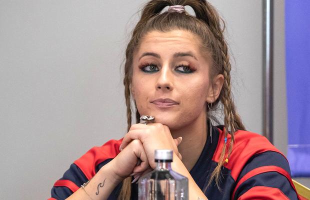 Andreea Prisăcariu a răbufnit: „Sunt o vikingă!” » Le-a răspuns celor care i-au criticat aparițiile: „Atâta ură? Sunteți geloși?”