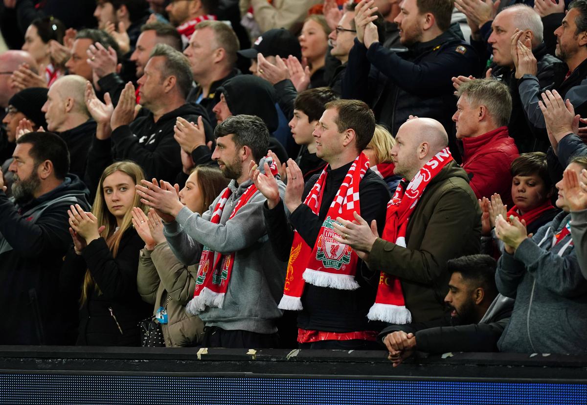 Fanii lui Liverpool, aplauze în memoria fiului lui Cristiano Ronaldo