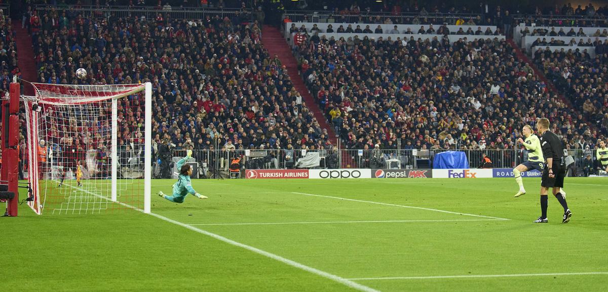 Haaland, unde ai dat-o? » Superstarul norvegian și Guardiola și-au pus mâinile pe cap, după penalty-ul din Bayern - City