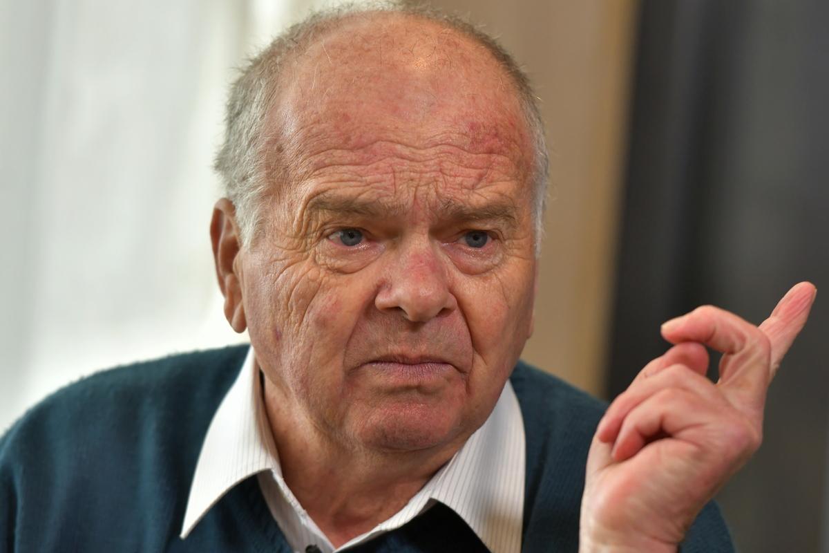 Dezvăluiri controversate în studioul GSP despre un nume important din fotbalul românesc: „Ne dădea cu palma peste fund în baie!”