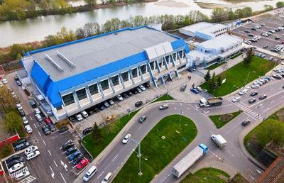 Cu o întârziere de 18 luni, bazinul olimpic de 1,7 milioane de euro din România a fost inaugurat astăzi: „Avem o infrastructură de excepție”