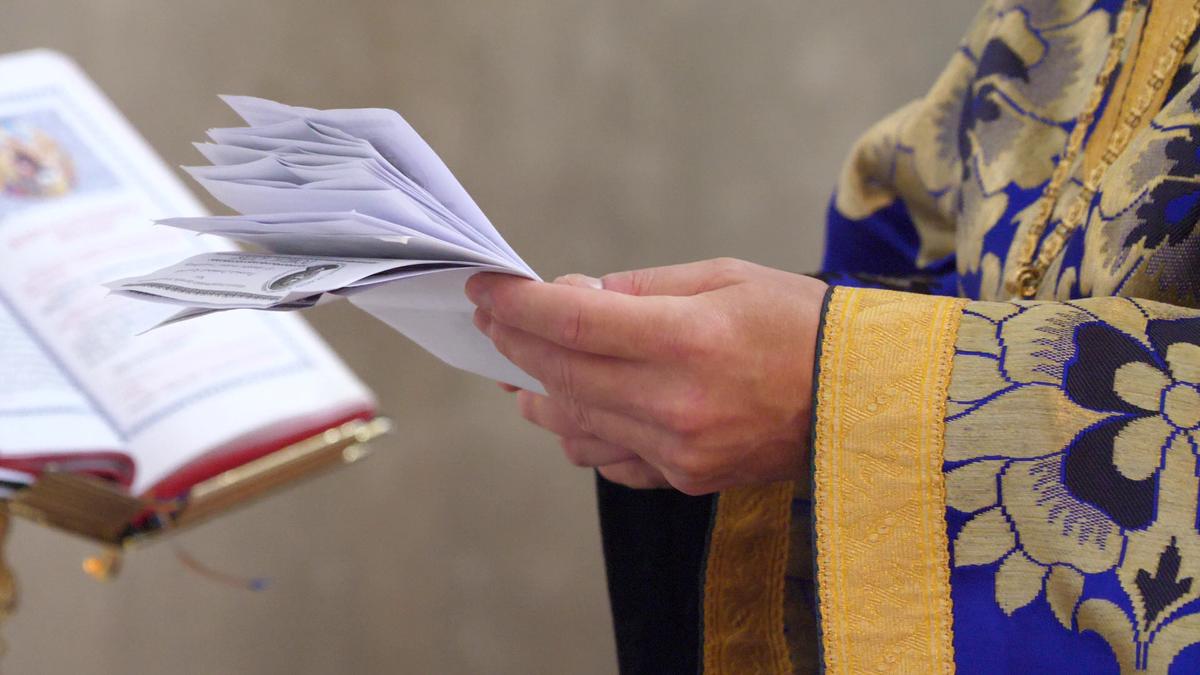 Edward Iordănescu a chemat preotul în cantonament