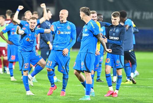 FCSB poate sărbători duminică titlul / FOTO: Imago