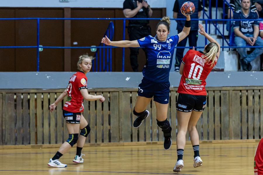 Interul Mireya Gonzalez în acțiune Foto: Facebook Dunărea Brăila Duel de foc între Brăila și Bistrița în Final Four-ul Cupei României