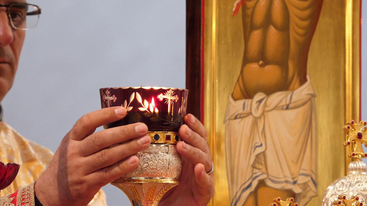 Preotul de la Parohia Ortodoxă din Würzburg îl așteaptă pe Edward Iordănescu la slujbă, înainte de Euro: „Să plecăm genunchii împreună în biserică pentru succesul lor. Avem inima larg deschisă”