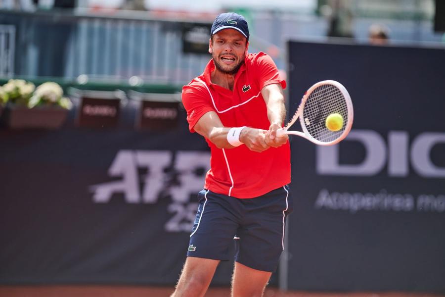 Gregoire Barrere în acțiune la Țiriac Open Foto: Raed Krishan Gregoire Barrere, din calificări până în semifinale la Țiriac Open » După două meciuri într-o zi + Programul zilei a șasea