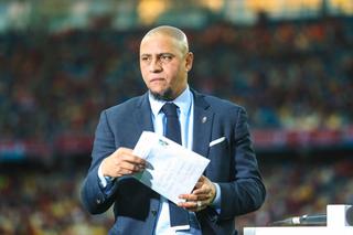 Legendarul Roberto Carlos, operat de urgență în Brazilia