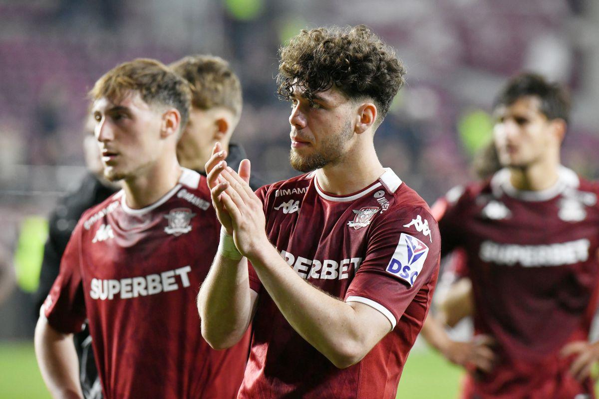 Deznădejde alb-vișinie! Imaginile surprinse pe gazon, după Rapid - U Cluj 0-2