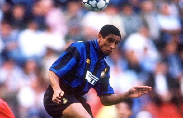 Cum l-a adus Inter pe Roberto Carlos cu 100 de dolari! » „Am chemat un chelner și am închis transferul”