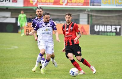 FC Argeș - Csikszereda 3-0 » Piteștenii amână promovarea ciucanilor după un meci dominat în totalitate