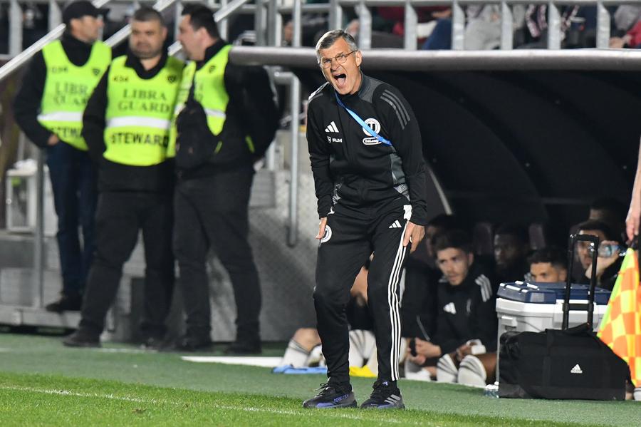 Note GSP după Rapid – U Cluj: Sabău l-a umilit pe Șumudică și culege laurii catalogului » Cine a fost repetentul din Giulești