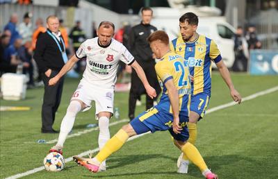 Suspansul rămâne la cote maxime, după Petrolul - Hermannstadt! Cum arată acum clasamentul în play-out