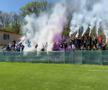 Fanii lui FC Argeș, alături de jucători înaintea meciului din Cupă / foto Facebook Peluza Nord Pitești