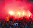 Nebunie înainte de derby-ul de titlu din Grecia: mii de fani la antrenament » Scene incredibile sub ochii lui Răzvan Marin