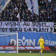 Mesaje afișate unul după altul de olteni, în meciul cu Rapid