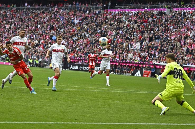Bayern Munchen - Stuttgart // foto: Imago Images