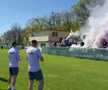 Fanii lui FC Argeș, alături de jucători înaintea meciului din Cupă / foto Facebook Peluza Nord Pitești