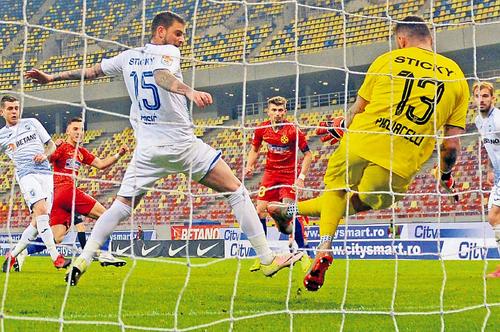 FCSB și U Craiova, două formații care nu doresc să se decerneze titlul după clasamentul actual // FOTO Ștefan Constantin0