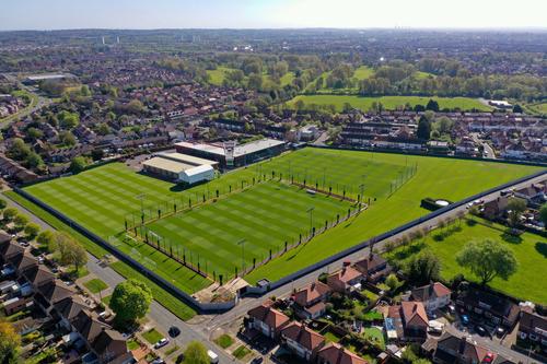 6 pozitivi în Premier League, trei cluburi sunt afectate