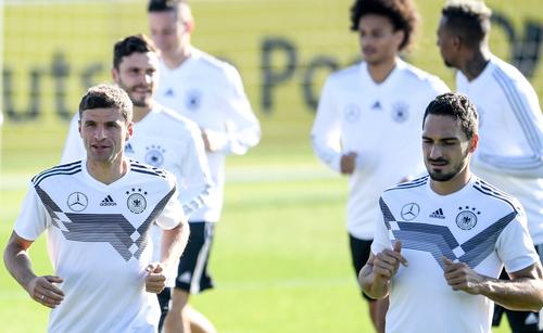 Joachim Low i-a readus pe Muller și Hummels la națională pentru Euro 2020!