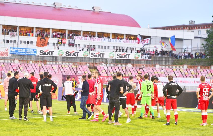 Dinamo a remizat cu Chindia, scor 0-0, și s-a salvat de la retrogradare. „Câinii” aveau nevoie de un singur gol pentru a juca „barajul” de Conference League, dar au avut o atitudine ciudată în minutele de final.