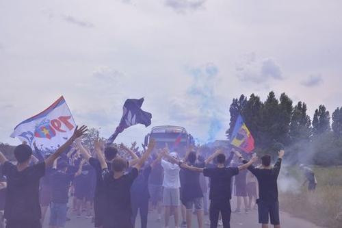 Marius Șumudică (50 de ani) va fi antrenorul celor de la FCSB. Fanii bucureștenilor nu au primit bine informația și constestă decizia luată de Gigi Becali.