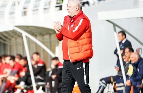 Marius Șumudică (50 de ani) va fi antrenorul celor de la FCSB. Fanii bucureștenilor nu au primit bine informația și constestă decizia.