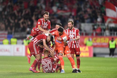 Sepsi a câștigat Cupa României, după 2-1 în finală cu FC Voluntari. Victoria și prestația superioară a covăsnenilor poate fi explicată și prin modul în care antrenorii Bergodi și Ciobotariu au abordat precedenta etapă de campionat.