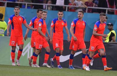 Un fost internațional surprinde: „FCSB ar trebui să ia titlul la 10-15 puncte diferență”