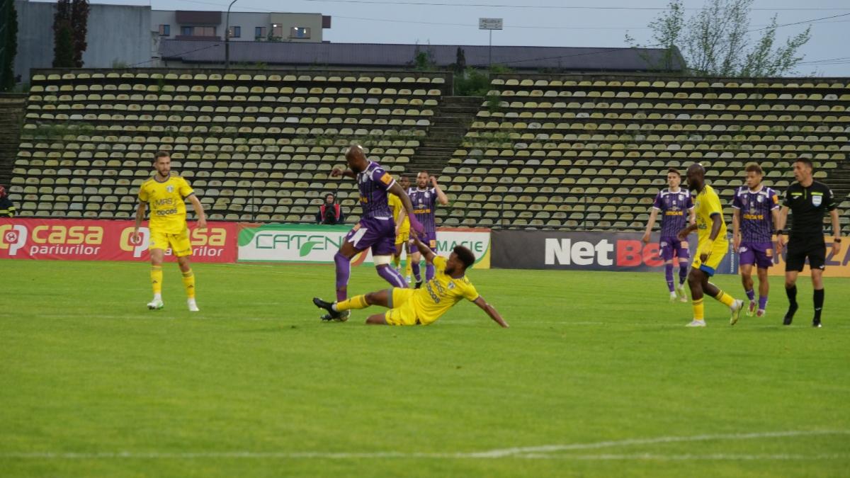 Chindia - FC Voluntari, FC Argeș - Petrolul și UTA - FCU Craiova, în ultima etapă din play-out