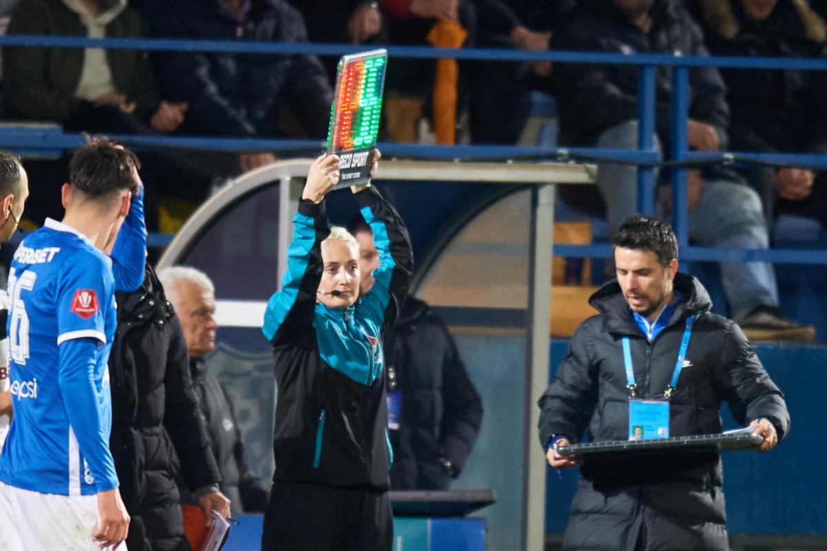 Alina Peșu - arbitru