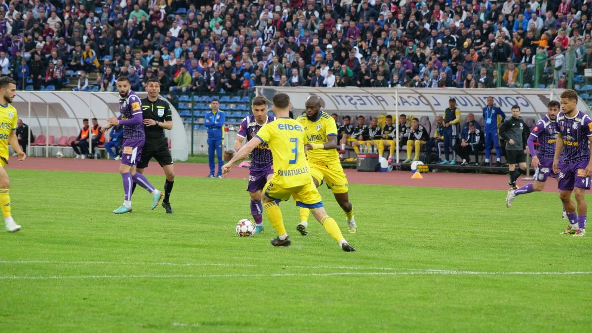Final dramatic la retrogradare: Chindia revine de la 0-2, dar pică în B! FC Argeș, duel „șoc” cu Dinamo/Oțelul + FCU Craiova câștigă play-out-ul și va fi gazdă în barajul pentru Europa