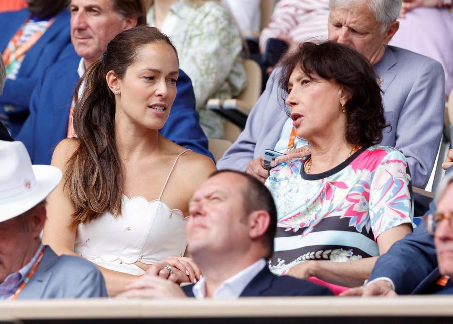Virginia Ruzici (dreapta) în tribună alături de Ana Ivanovic, două campioane la Roland Garros Foto Imago Virginia Ruzici: „Nadal este un fenomen!” » Campioana de la Roland Garros se aștepta ca spaniolul să nu joace la Roland Garros