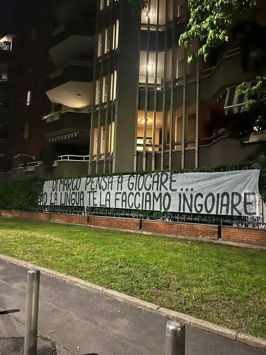 Un fotbalist de la Inter, amenințat de ultrașii lui AC Milan după semifinala din Ligă: „Te facem să îți înghiți limba”