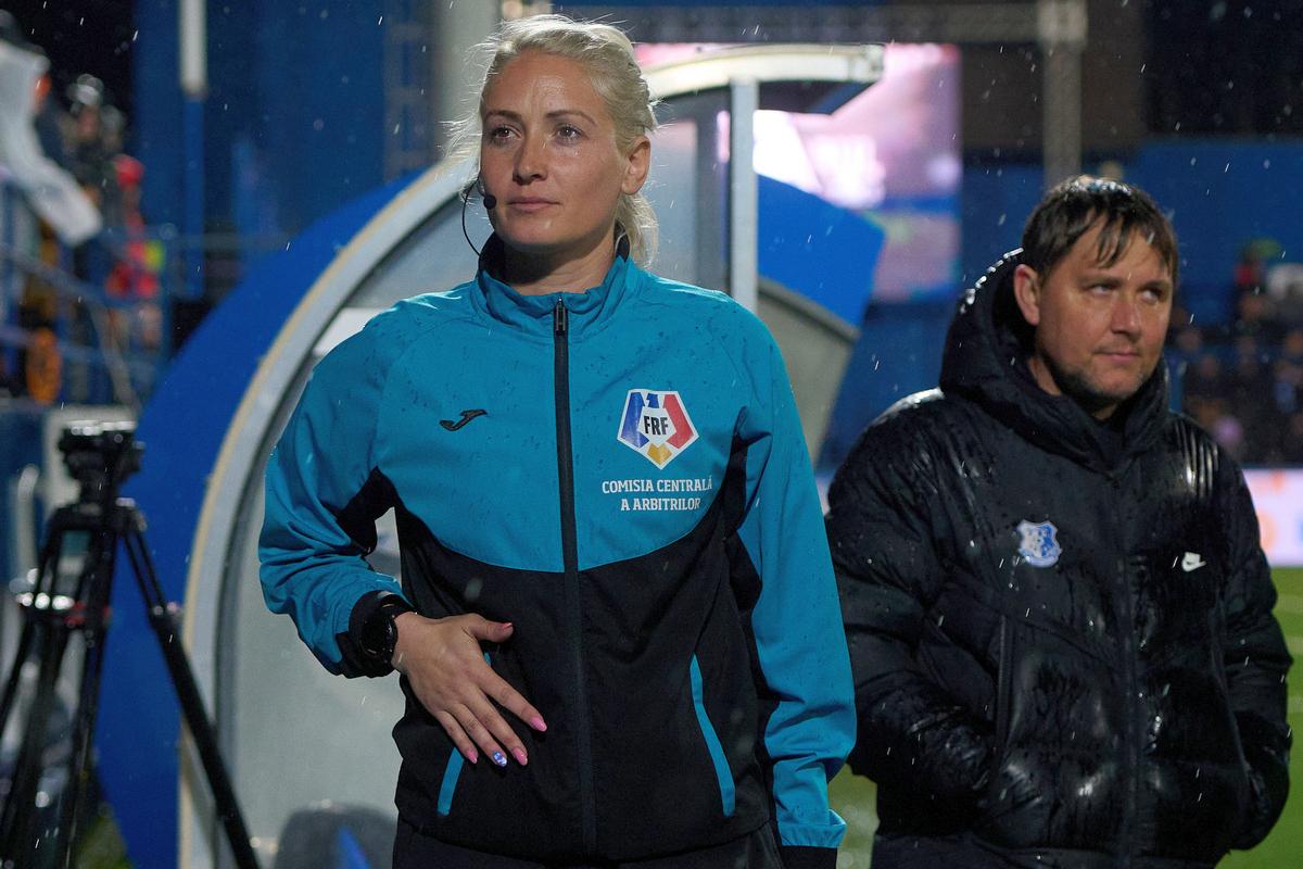 Alina Peșu - arbitru