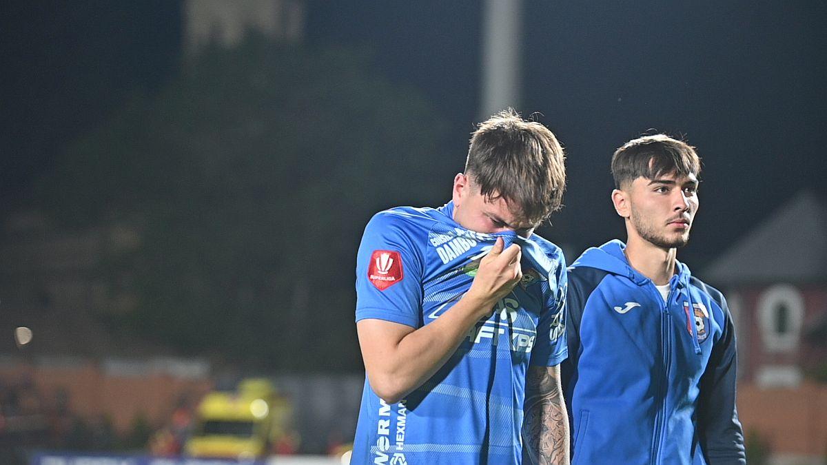 Epilogul luptei pentru salvarea de la retrogradare » Imaginile durerii la Târgoviște: jucătorii Chindiei, în lacrimi + Sărbătoare la FC Argeș