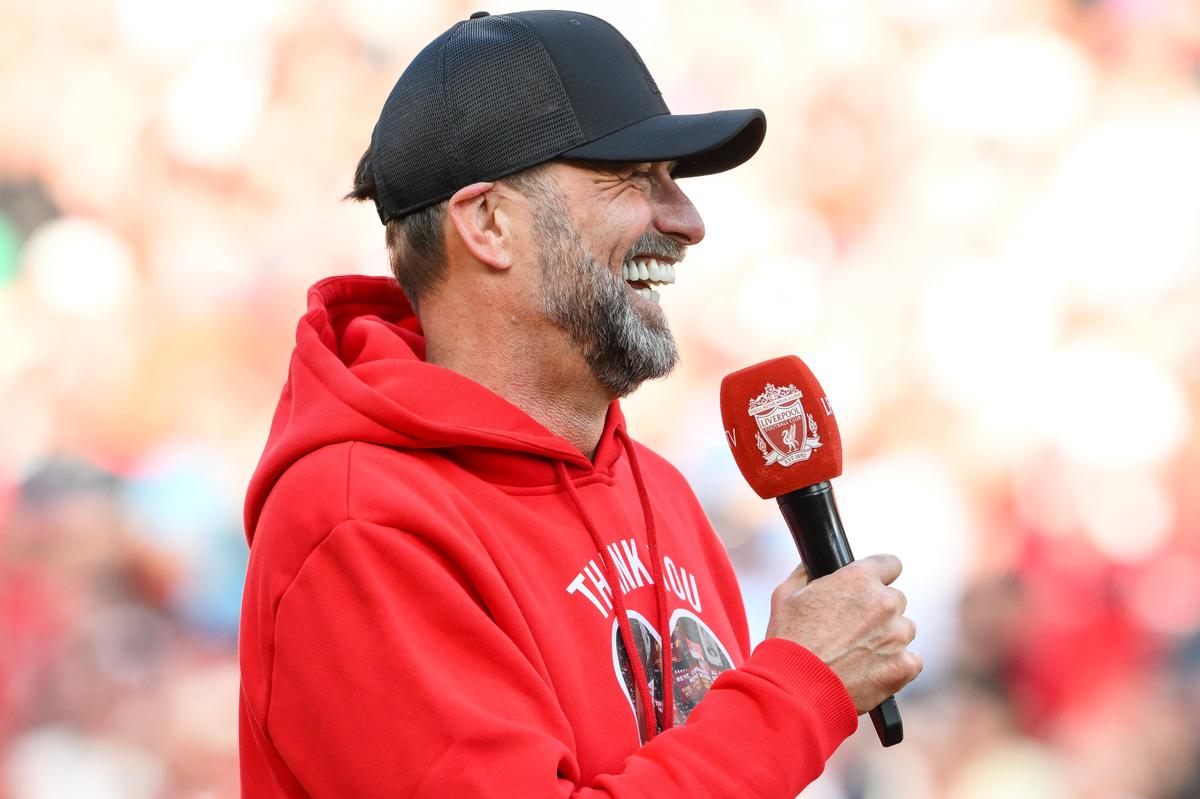 Momente fabuloase pe Anfield! » Jurgen Klopp a început să scandeze la microfon numele noului antrenor al lui Liverpool, după discursul de adio