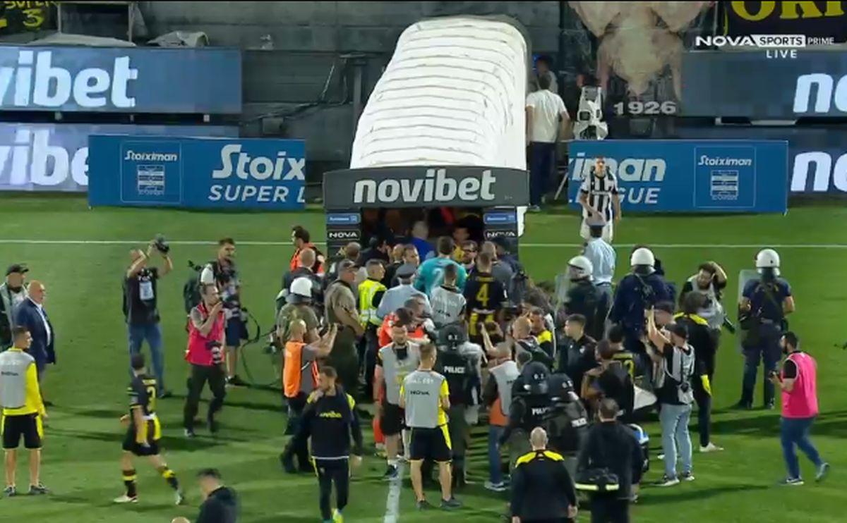 Ce performanță pentru Răzvan Lucescu! CAMPION cu PAOK pentru a doua oară » Haos pe gazon la final, au intrat scutierii!