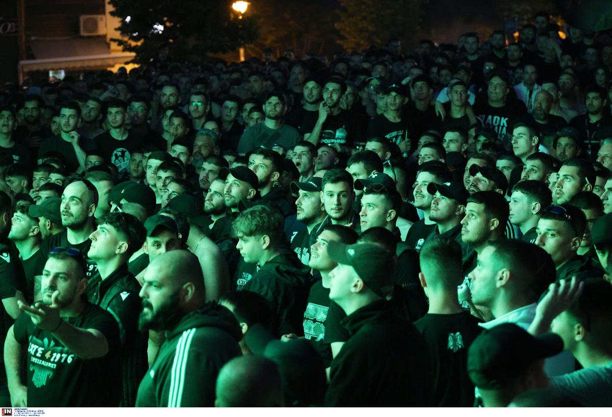 Ce performanță pentru Răzvan Lucescu! CAMPION cu PAOK pentru a doua oară » Haos pe gazon la final, au intrat scutierii!