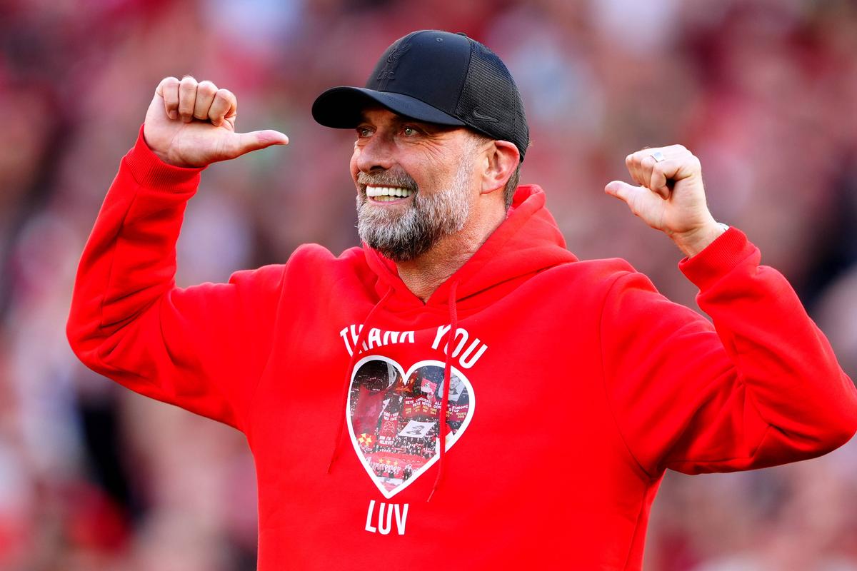 Momente fabuloase pe Anfield! » Jurgen Klopp a început să scandeze la microfon numele noului antrenor al lui Liverpool, după discursul de adio