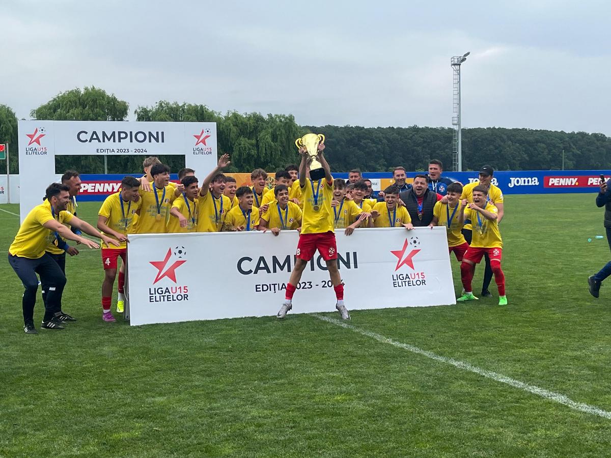 „Manita” la Buftea! FCSB a desființat-o pe CSA Steaua » Juniorii campioanei au făcut spectacol