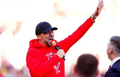 Momente fabuloase pe Anfield! » Jurgen Klopp a început să scandeze la microfon numele noului antrenor al lui Liverpool, după discursul de adio