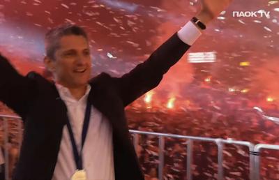 Imagini COPLEȘITOARE de pe Toumba, de la petrecerea de titlu a lui PAOK » Mircea Lucescu, alături de Răzvan