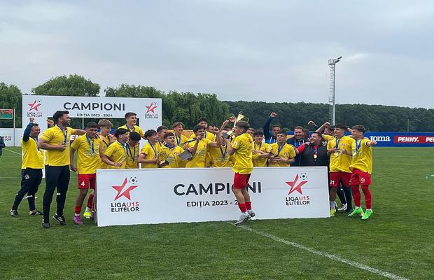 „Manita” la Buftea! FCSB a desființat-o pe CSA Steaua » Juniorii campioanei au făcut spectacol