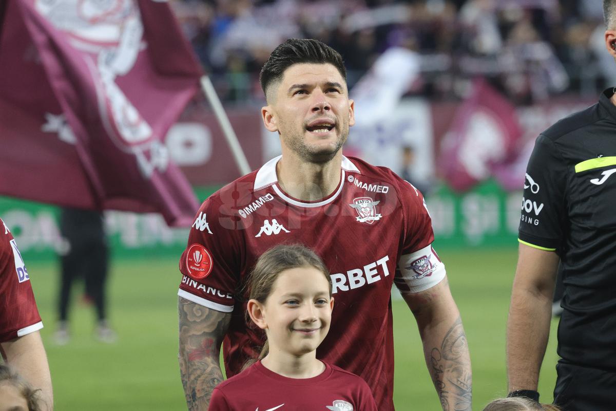 Cristian Săpunaru s-a retras! Discurs în lacrimi al fotbalistului: „Gata, s-a terminat” » Fanii Rapidului, la înălțime: „Ține minte, îți stă bine președinte!”