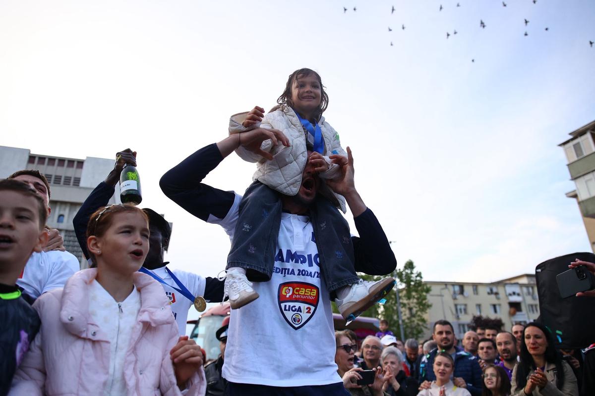Cătălin Straton - fiesta la Pitești după promovare