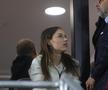 Campioana-fotomodel a atras toate privirile la Rapid - CFR » Cum a fost surprinsă în Giulești: fanii au vrut să imortalizeze momentul