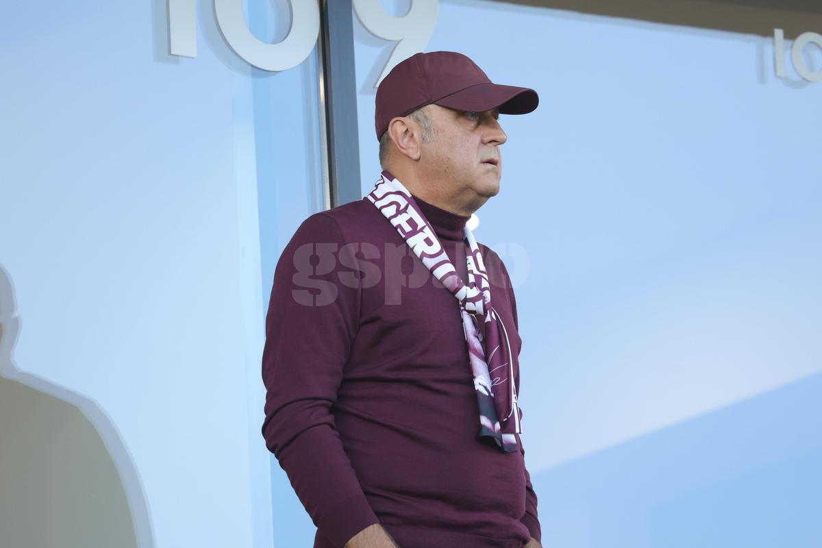 I-au cerut demisia lui Marius Șumudică în Rapid - CFR Cluj: „Lasă-ne, lasă-ne”