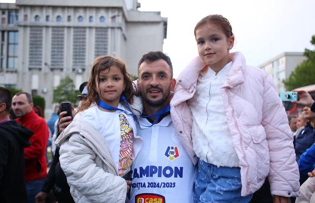 Cătălin Straton revine în Liga 1 după doi ani: „Vreau un trofeu!” » Impresionat de FCSB și mesaj pentru fanii lui Dinamo: „Nu o să uit niciodată”